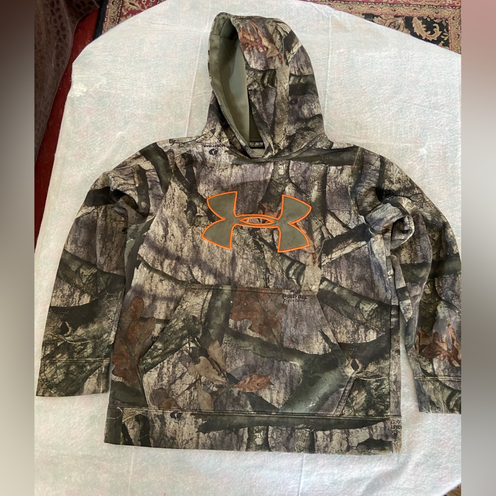 Under Armor boy’s hooded sweatshirt.